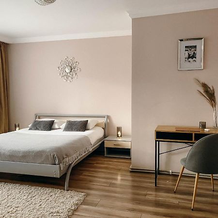 Апартаменти В Центрі Тернополя Ternópil Exterior foto